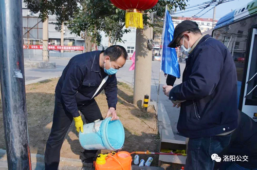 關(guān)鍵時刻，黨員挺身而出